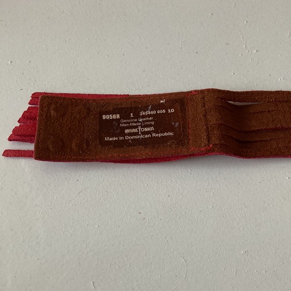 Minnetonka leather fringe and stud snap on bracelet, Red - Picture 4 of 5